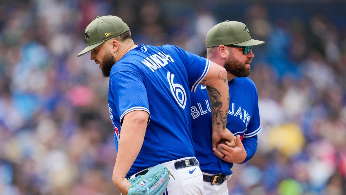 Blue Jays' Manoah ailing and unlikely to pitch at any level for