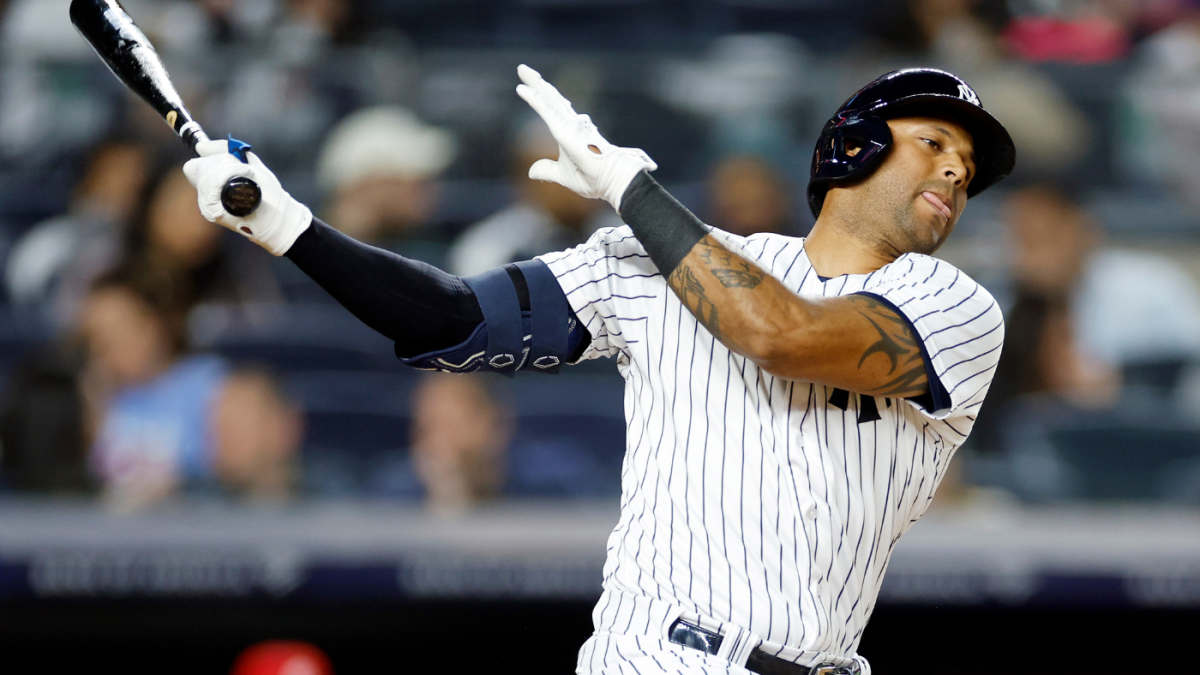 DFA Aaron Hicks: Yankees name veteran player for assignment after eight ...