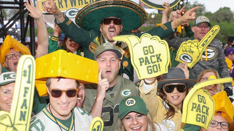 packers-fans-g.jpg
