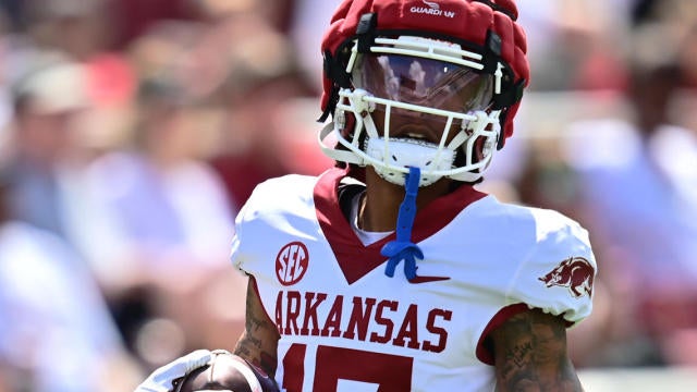 INSTANT REPLAY: Late touchdown gives Hogs' KJ Jefferson 2 records