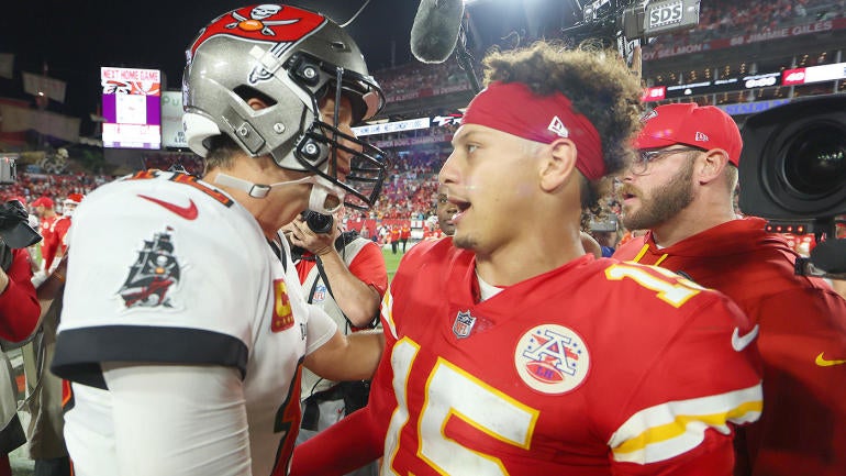 Patrick Mahomes ranks his top five NFL quarterbacks of all time, one ...