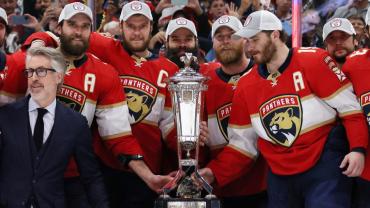 Florida Panthers Getty Celebration Prince of Wales Trophy