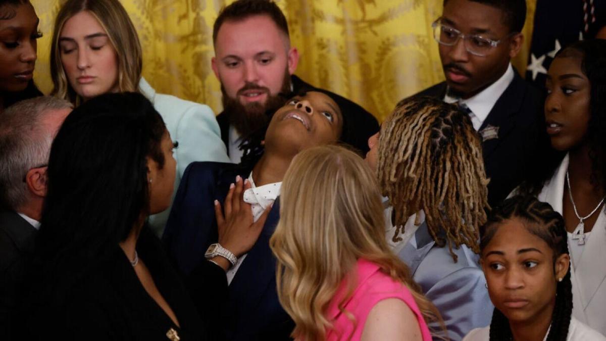 LSU women’s basketball player Sa’Myah Smith faints during team’s White House visit