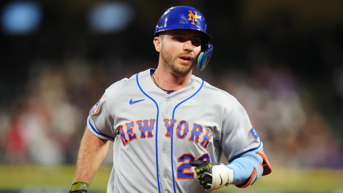 New York Mets - The ❄️🐻 stands alone. Pete Alonso now holds the record for  the most #Mets home runs in a single season with 42. #LegendaryMoments