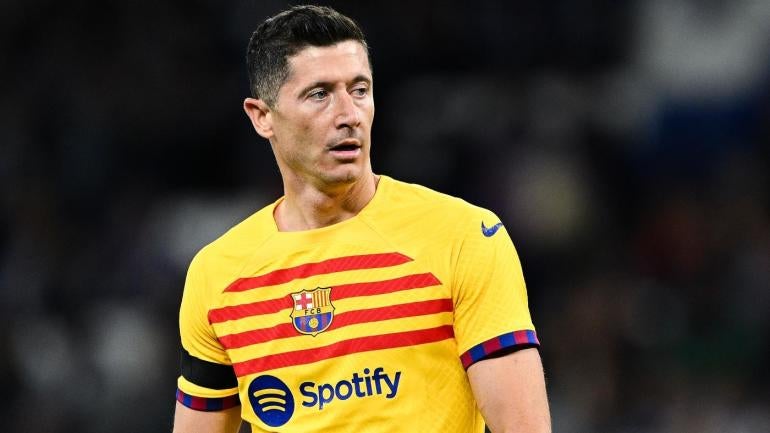 robert-lewandowski-barcelona-getty-images.jpg