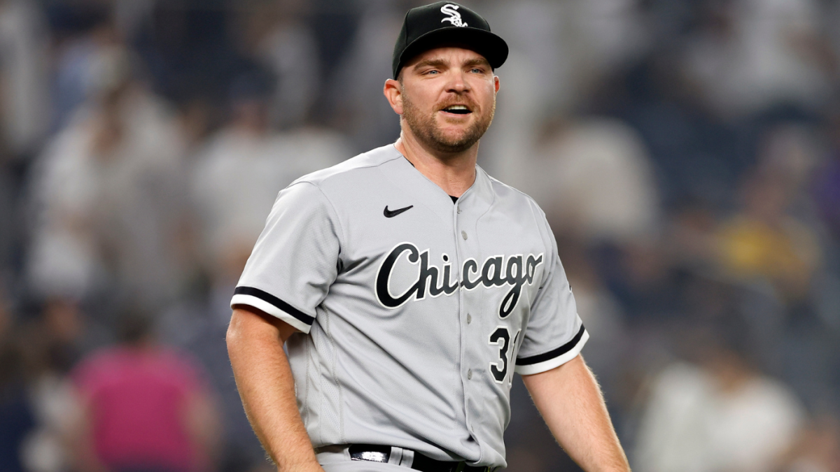 White Sox closer Liam Hendriks placed on injured list with elbow