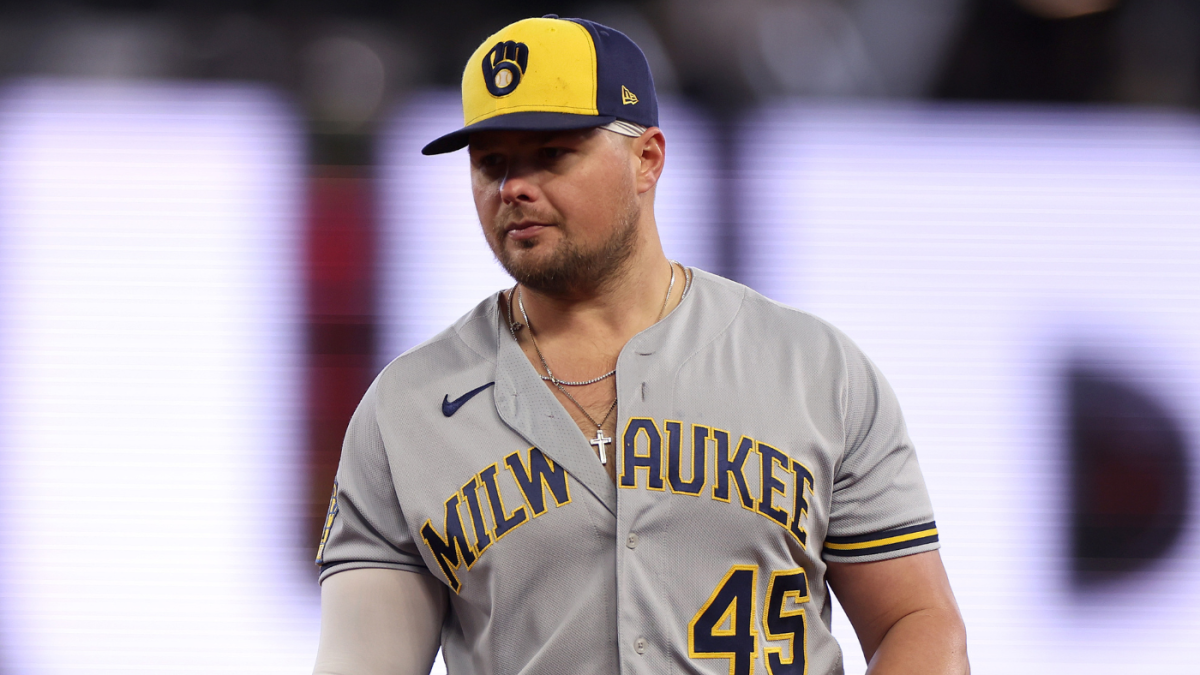 Luke Voit signs minor league contract with Mets after Brewers