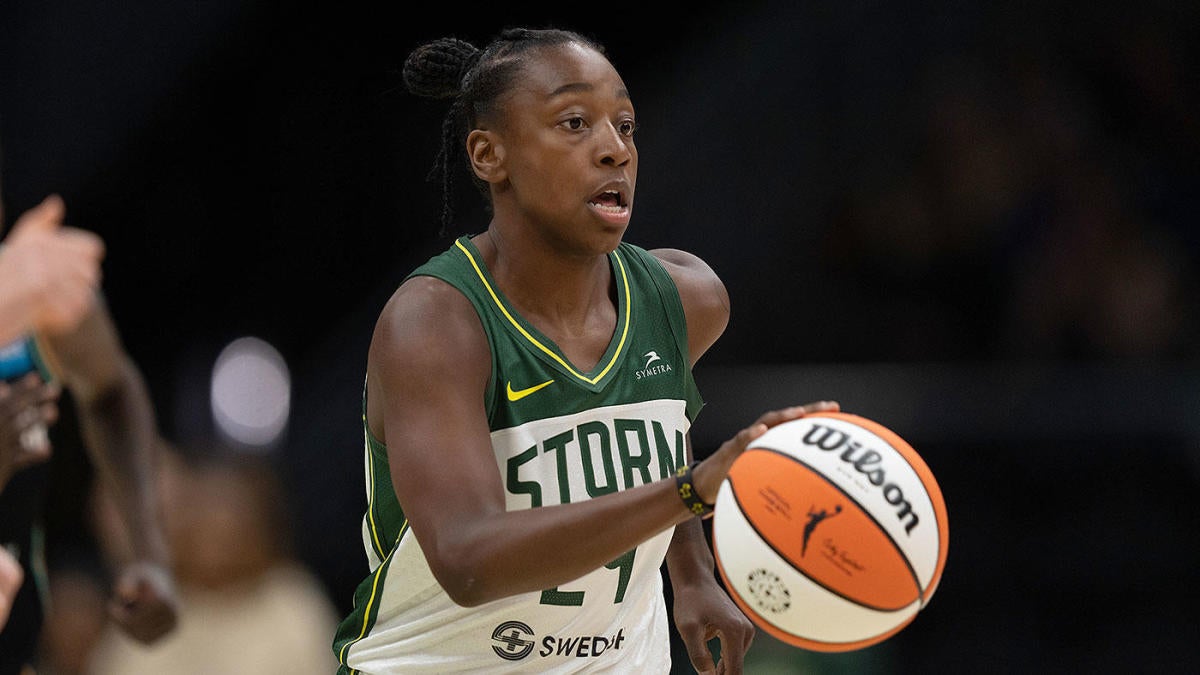 Storm’s Jewell Loyd accuses referees of ‘bias’ as WNBA’s officiating problem nears a breaking point