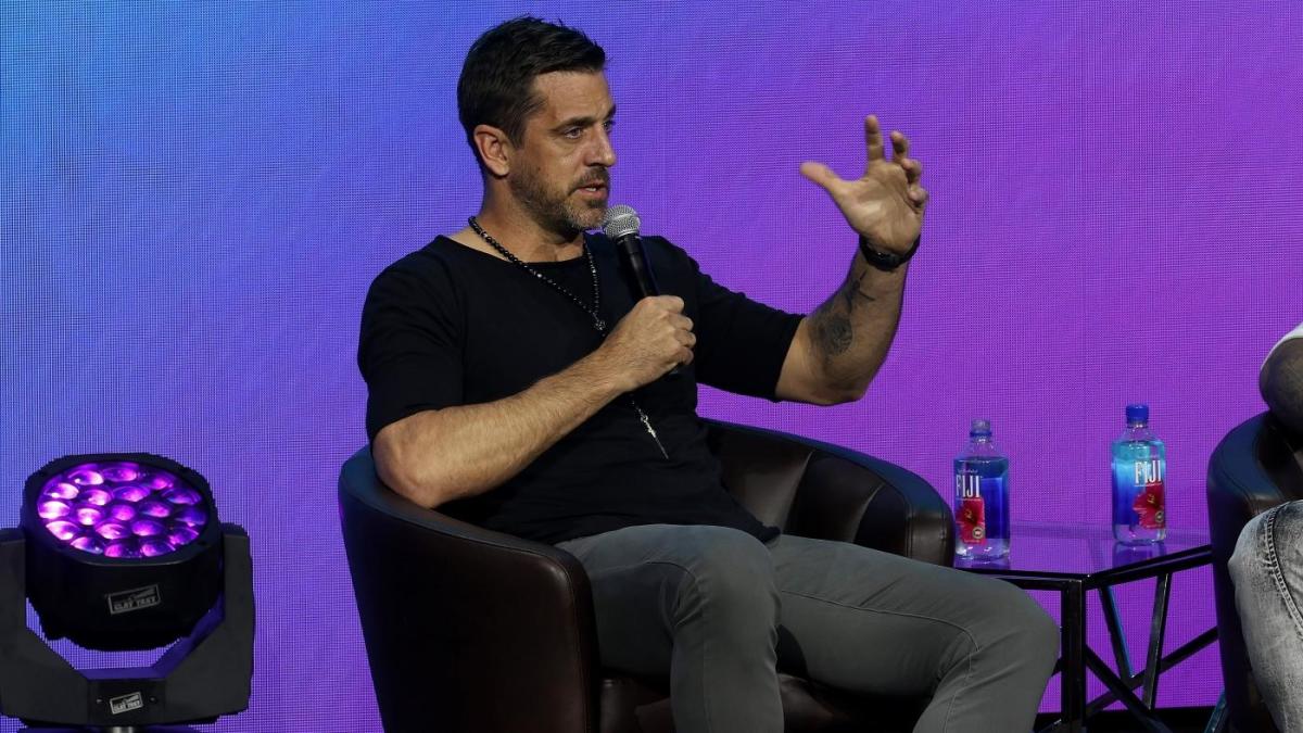 Aaron Rodgers talks about taking ayahuasca at a psychedelics