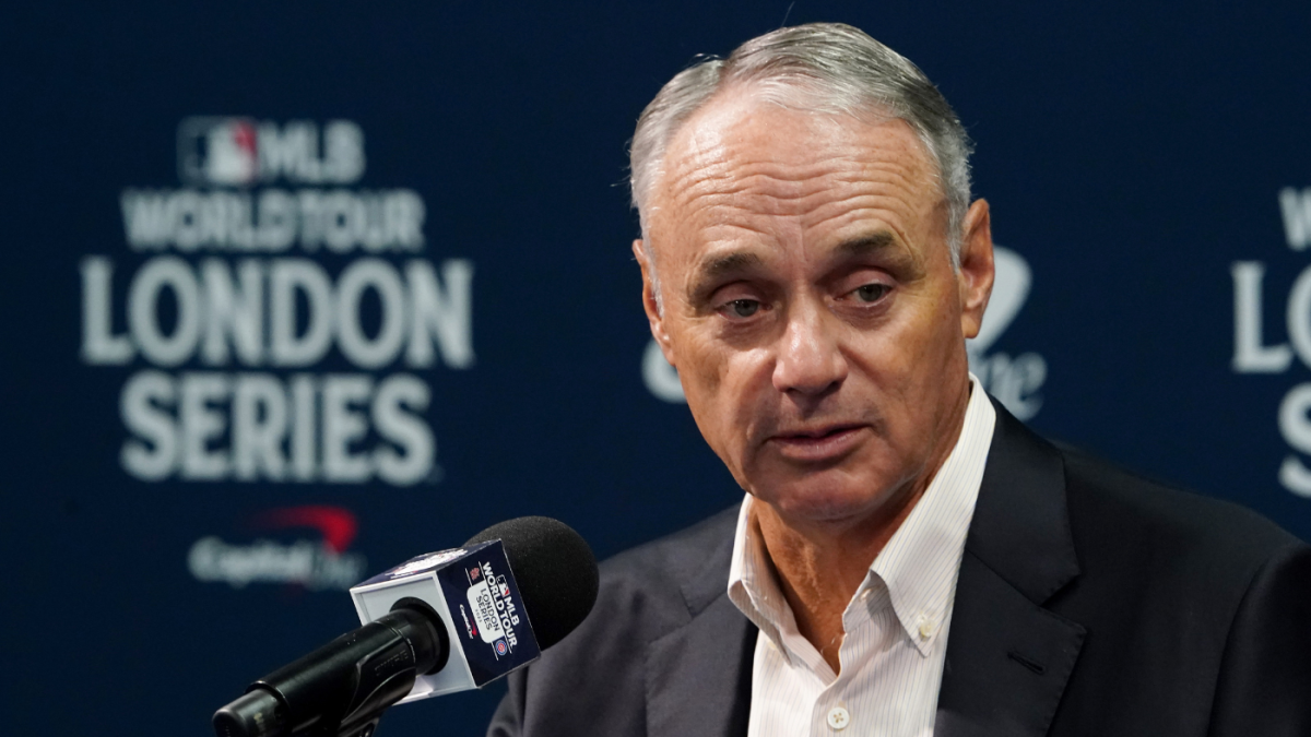 MLB commissioner Rob Manfred says A's fans 'reverse boycott' doesn