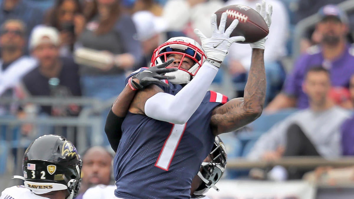 Patriots, WR DeVante Parker Agree to Three-Year Contract, per Report