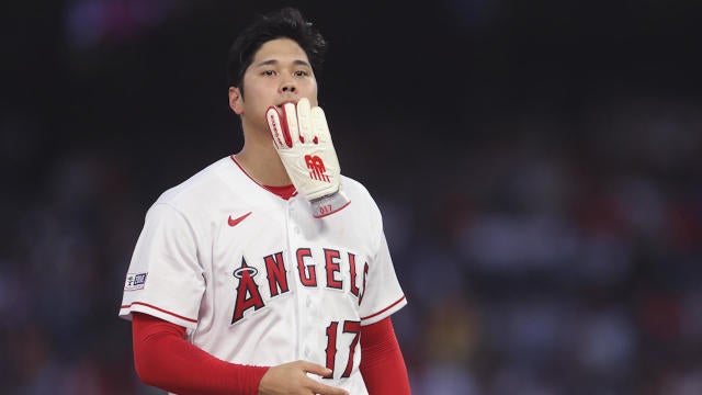 Ohtani great again, but White Sox gang up to beat Angels