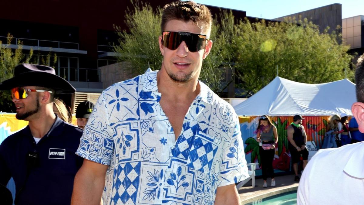 Rob Gronkowski To Hit Baby Gronk's Dad With A Cease And Desist