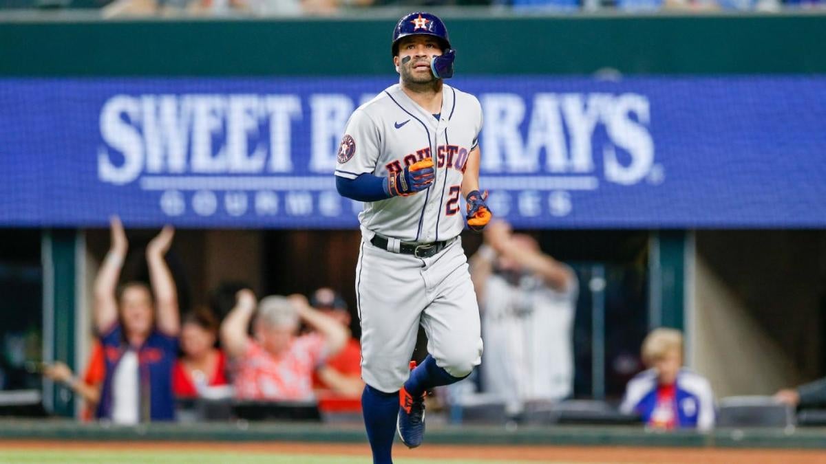 Jose Altuve Reaches 2,000 Hits, Joining Astros Legends in Milestone - BVM  Sports