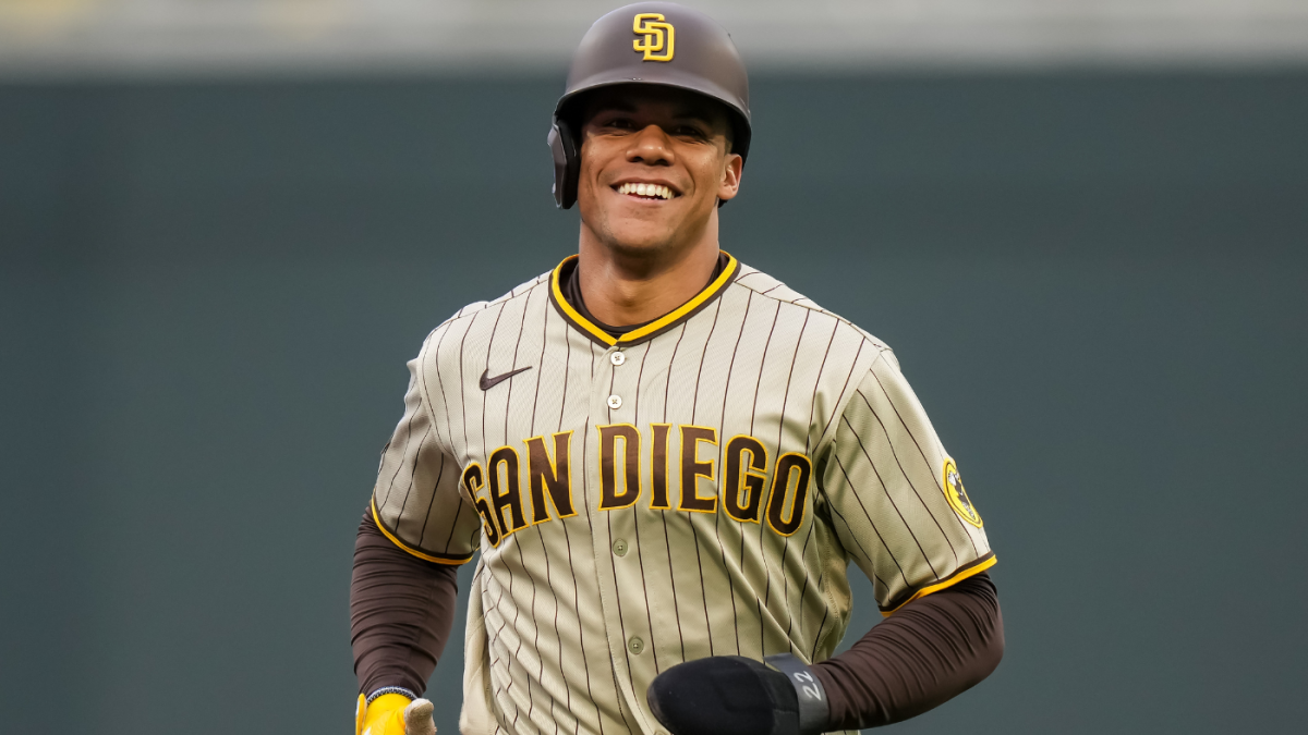 Soto gets 2 hits, standing ovation as Padres beat Nats 10-5