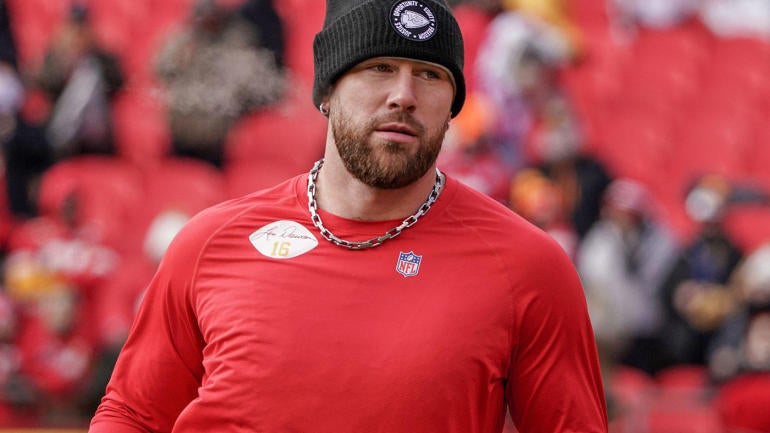 travis-kelce-9-1400-us.jpg