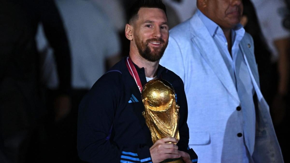 Lionel Messi signs for Inter Miami as World Cup winner and legend joins ...