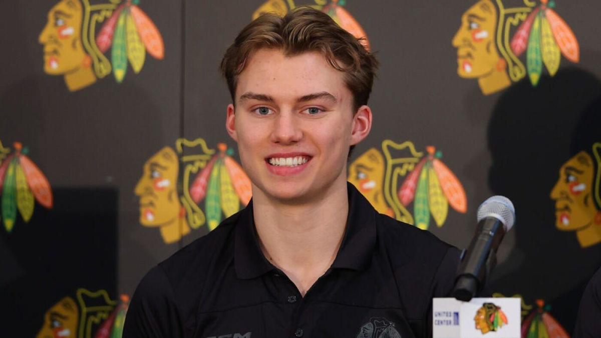Blackhawks' Connor Bedard, No. 1 pick in 2023 NHL Draft, signs three