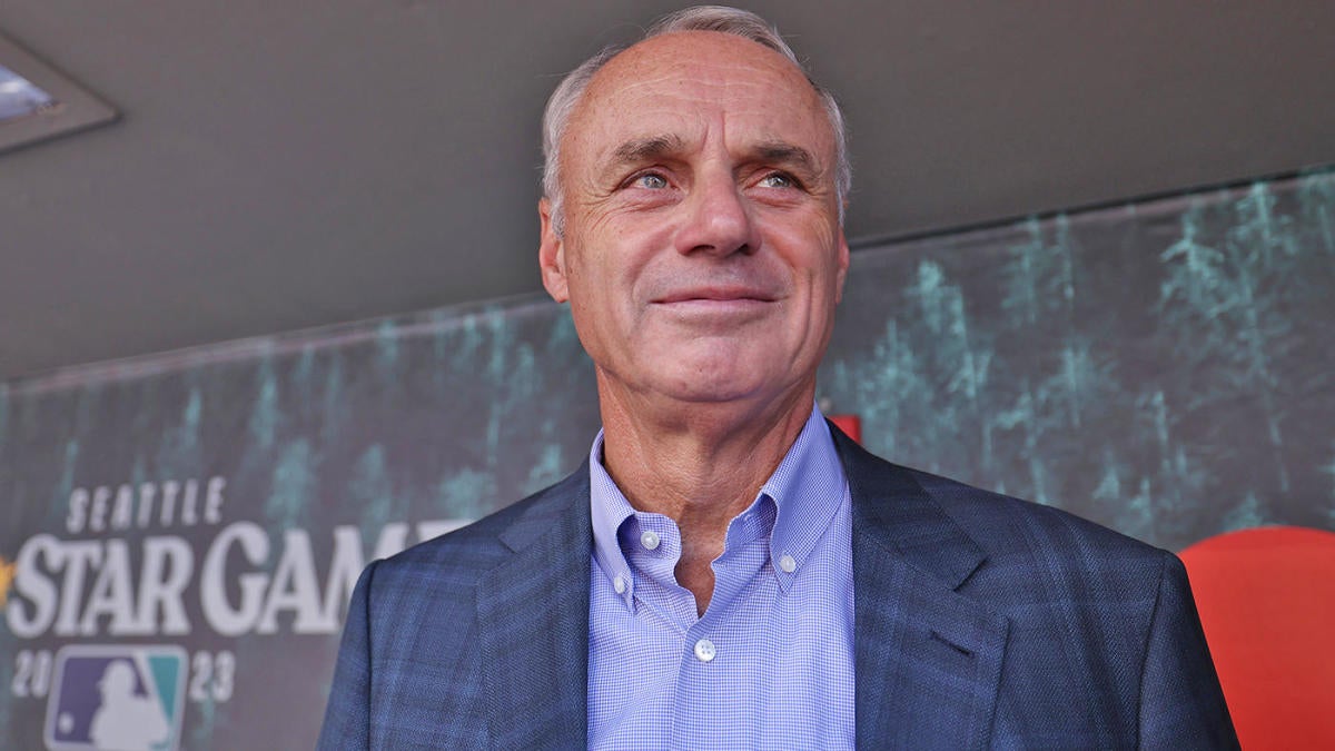 Rob Manfred reelected as MLB commissioner, wins new four-year extension  through 2028 season 