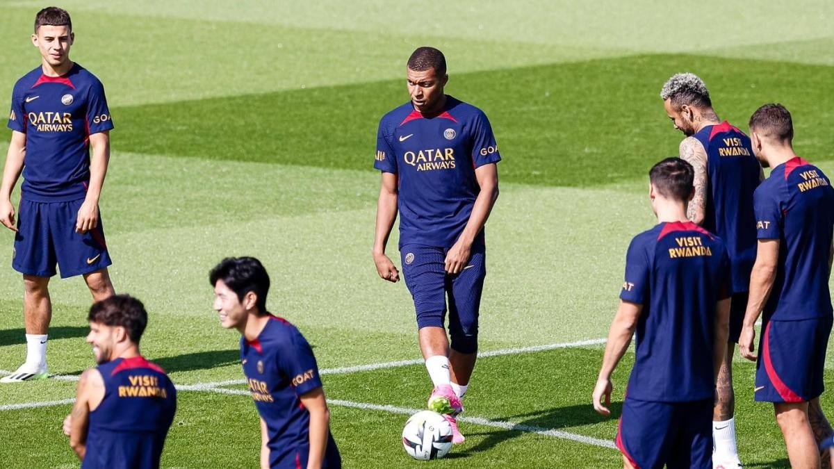 Neymar and Marquinhos follow Mbappe back to PSG training