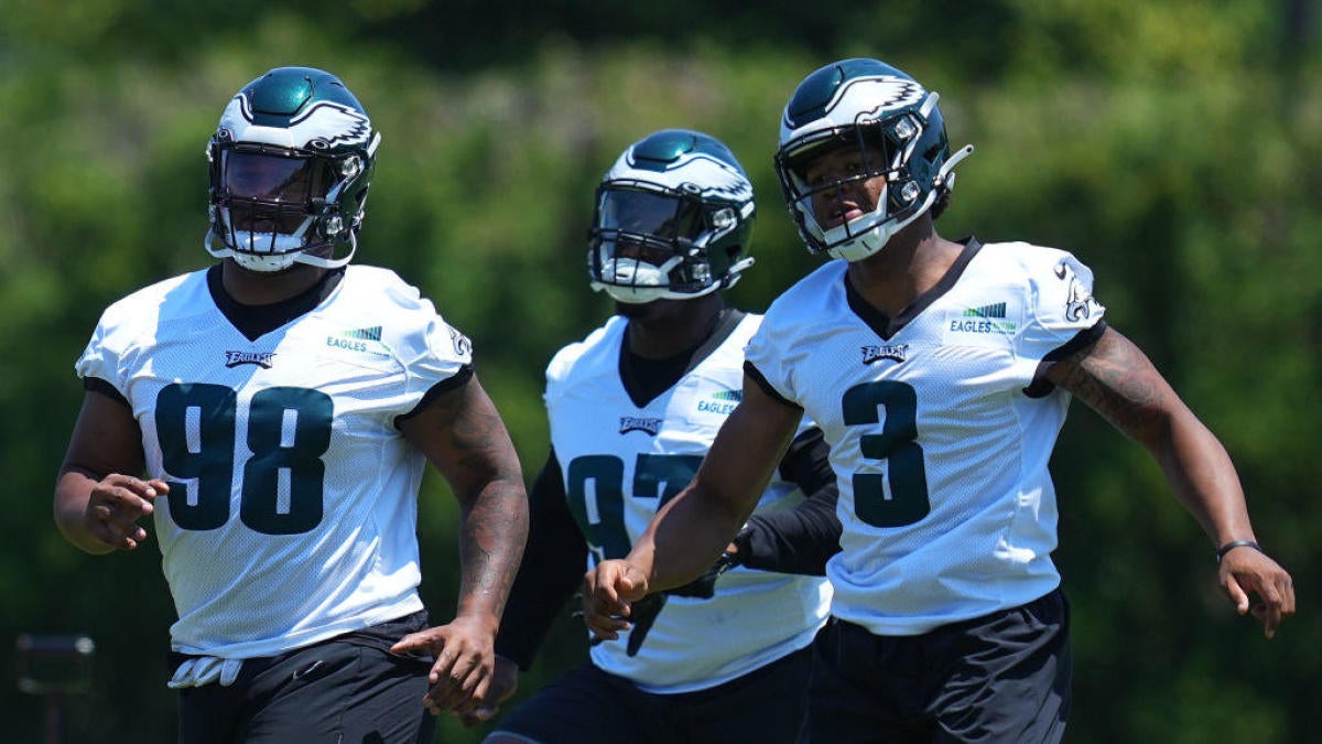 Eagles training camp Day 1 observations: Nolan Smith, Jalen Carter stand  out in first practice 