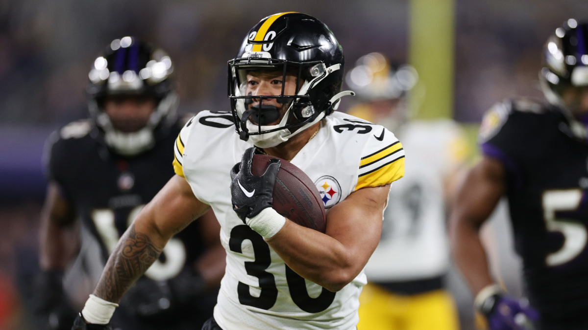 Jaylen Warren: Stats, Injury News & Fantasy Projections