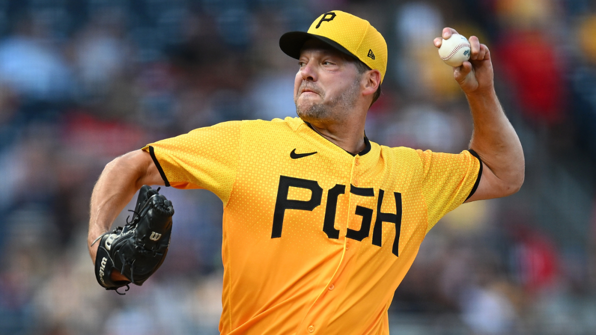 MLB trade deadline: Padres acquire lefty Rich Hill, first baseman