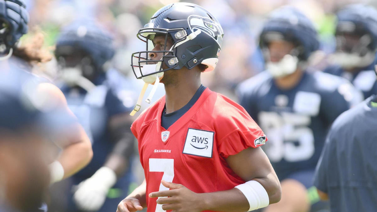 Seahawks' Geno Smith out indefinitely while undergoing tests for hip, knee injuries, per report Seahawks' Geno Smith out indefinitely while undergoing tests for hip, knee injuries, per report