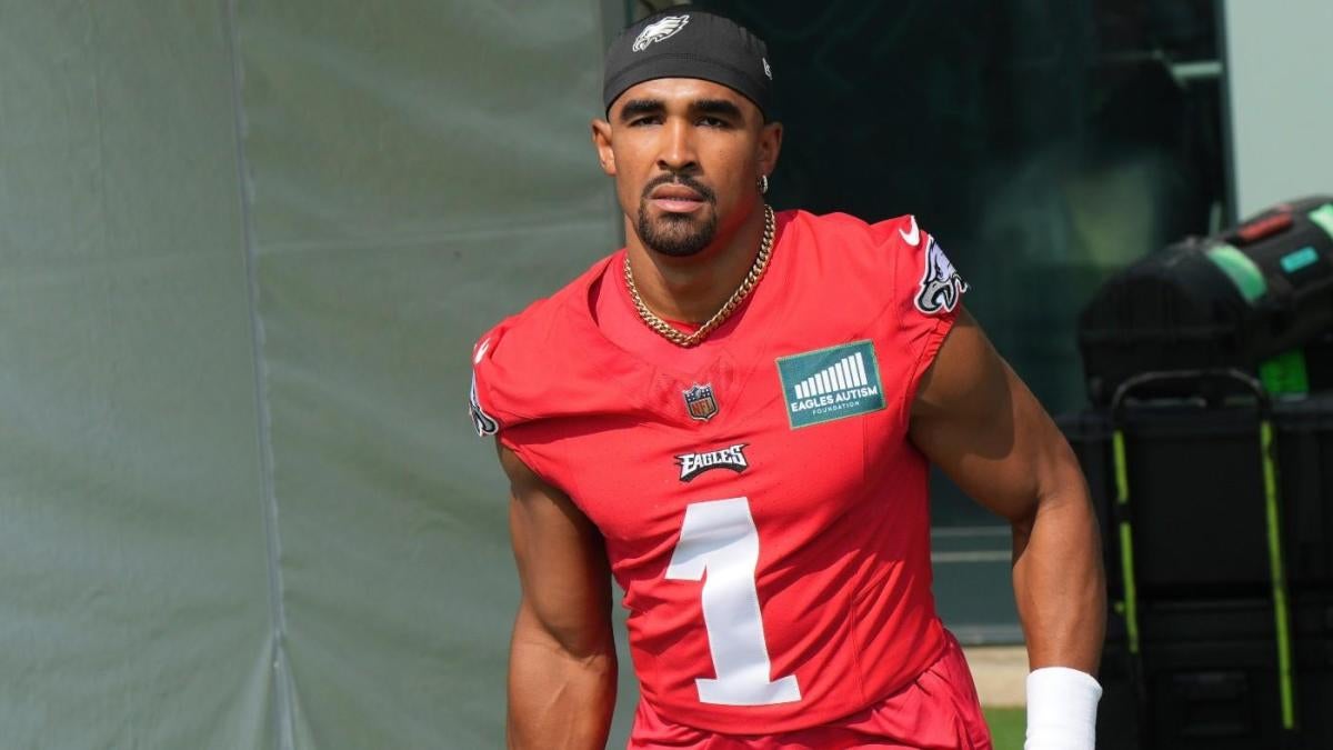 How A.J. Brown brings the Terrell Owens effect to Eagles, Jalen Hurts