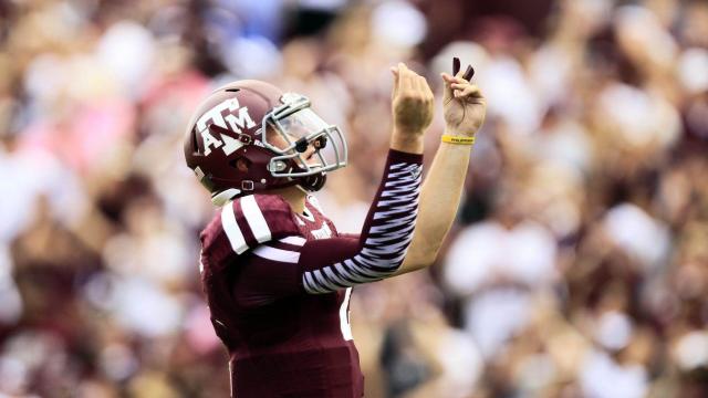 Mike Evans wears Johnny Manziel Browns jersey to Texas A&M game