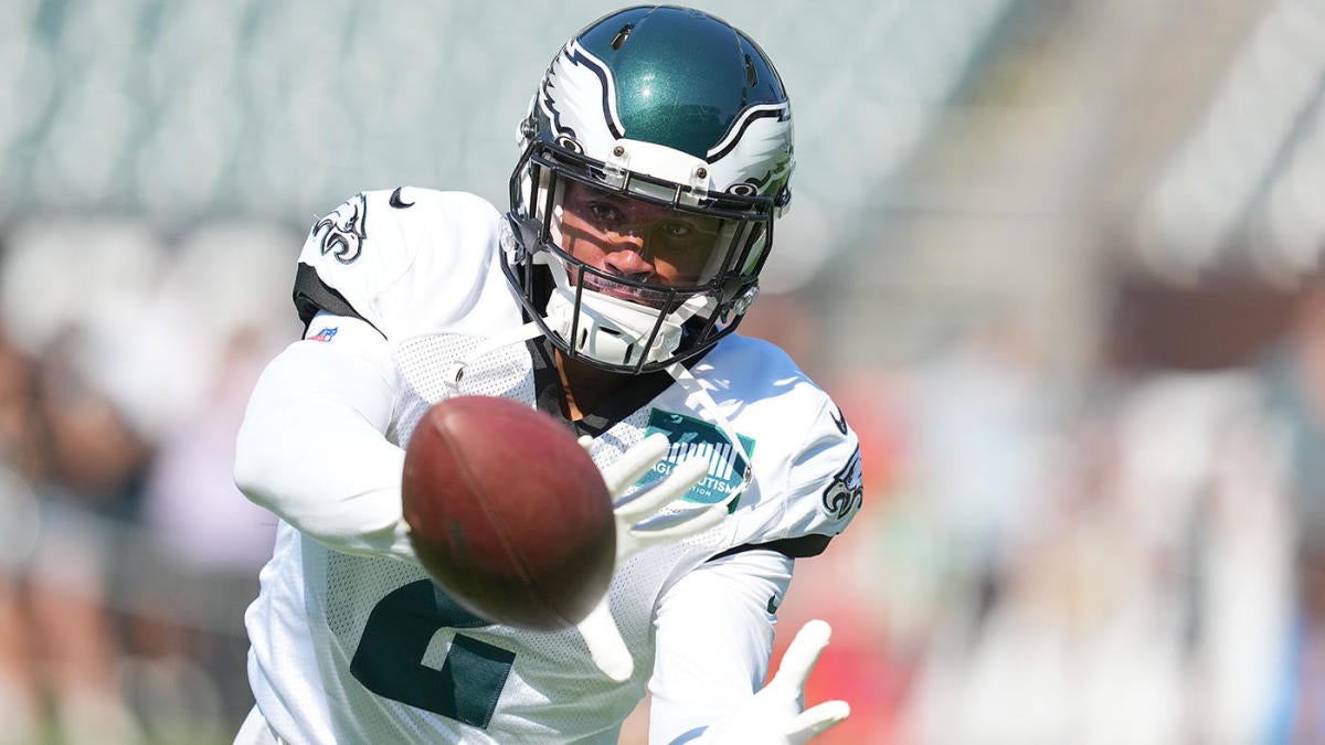 Eagles practice: Offense not sharp in the heat; Darius Slay limped