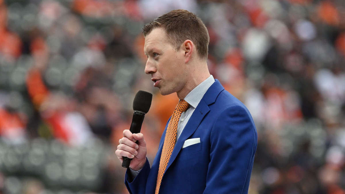 Orioles broadcaster Kevin Brown delivers awesome call after team