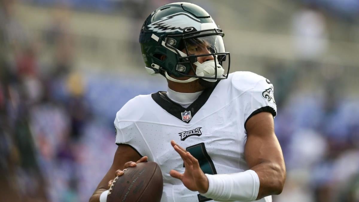 2023 NFL win totals, awards odds, lines, picks, football predictions: Top expert loving 200-1 prop bet