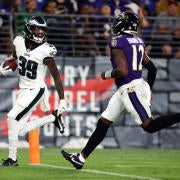 Eagles WR Tyrie Cleveland, DL Moro Ojomo diagnosed with concussions after  both carted off field vs. Browns 