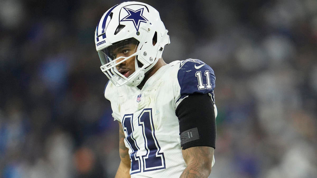 Cowboys' Micah Parsons exits camp practice with leg injury, All-Pro  linebacker 'not worried about it' 