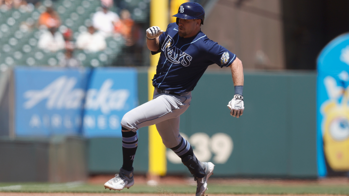 Luke Raley races for 1st pinch-hit, inside-the-park HR in Rays history in  6-1 win over Giants