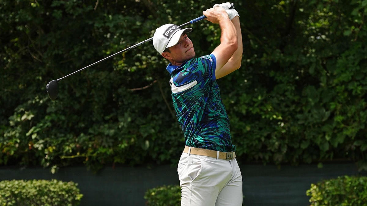 2023 BMW Championship leaderboard: Viktor Hovland breaks course record, surges past Scottie Scheffler for win