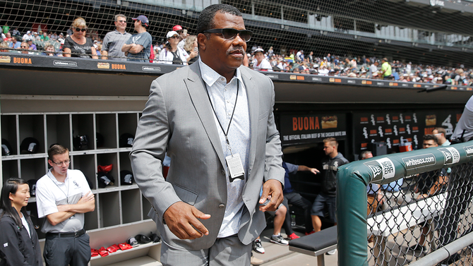 ken-williams-white-sox-suit-g.png