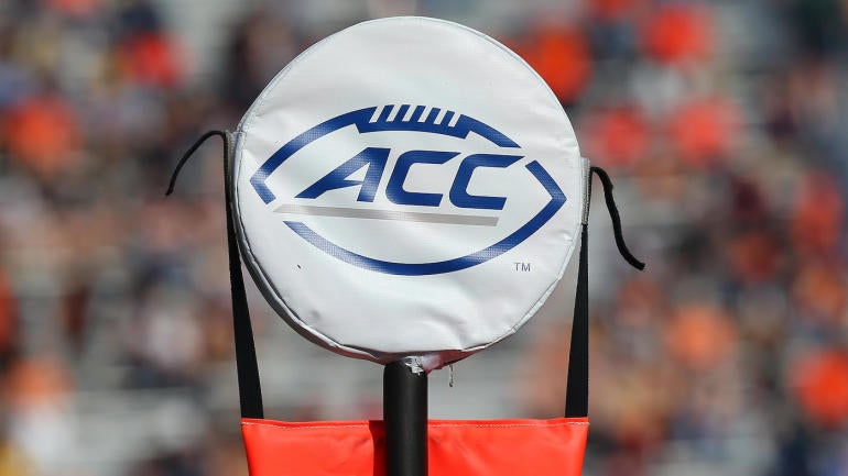 COLLEGE FOOTBALL: NOV 12 Pitt at Virginia