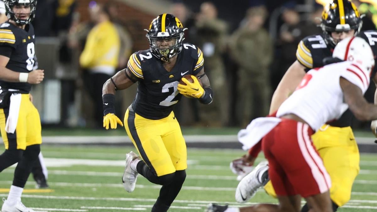 Iowa vs. Iowa State picks, predictions: Week 2 college football computer  picks, odds, betting lines - College Football HQ