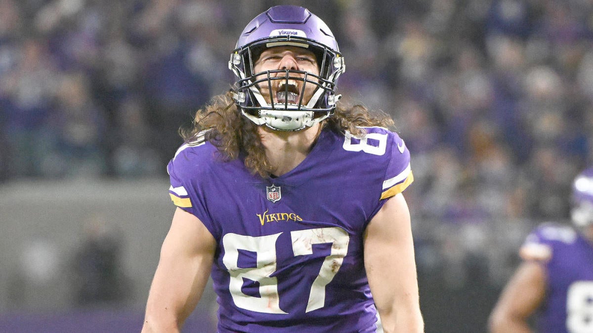 NFL: Minnesota Vikings' TJ Hockenson signs deal to become league's