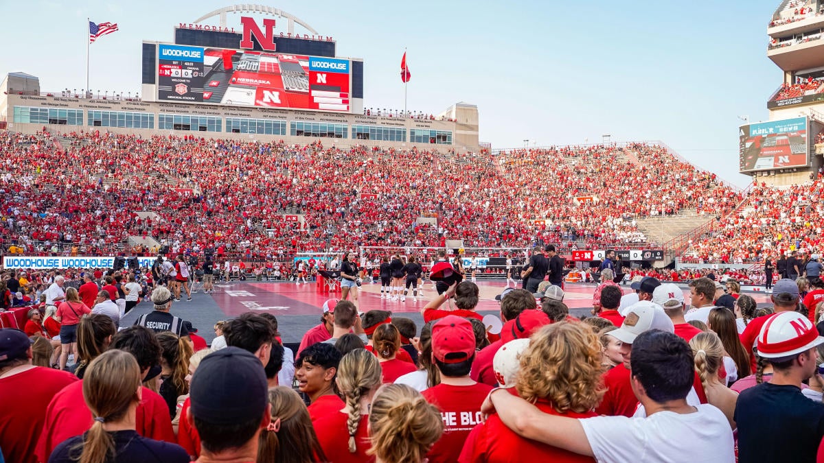 Nebraska sets women’s sport attendance world record with 92,003 fans at college volleyball game