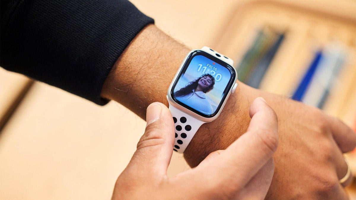 6 accessories to get more out of your new Apple Watch in 2023