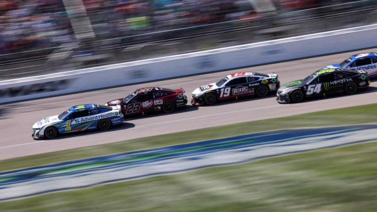 NASCAR playoffs at Kansas Speedway How to watch, stream, preview, picks for the 2023 Hollywood Casino 400