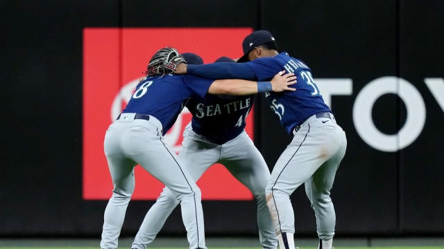 Red Sox clip Mariners, snap 3-game skid