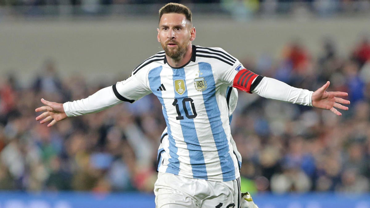 Lionel Messi leads Argentina over Ecuador with late goal to kick off World Cup qualifying in CONMEBOL