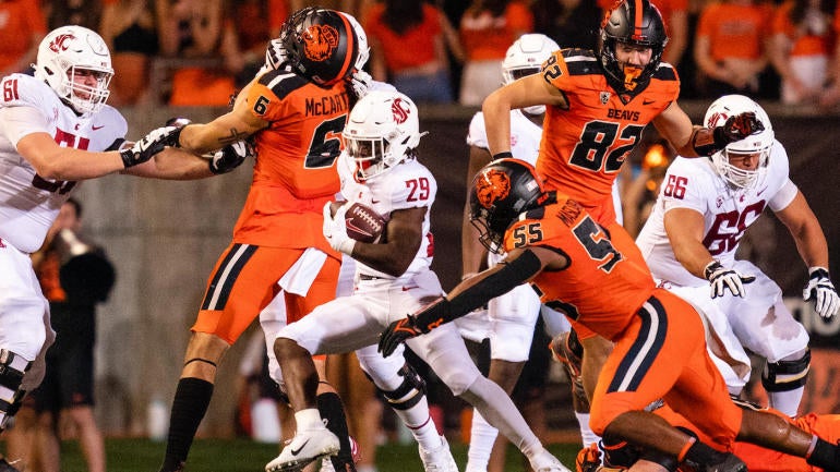 Oregon State Washington State File For Emergency Restraining Order   Gettyimages 1434023460 