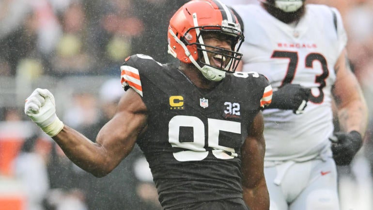 LOOK: Myles Garrett Taunts Bengals By Mimicking Basketball Crossover ...