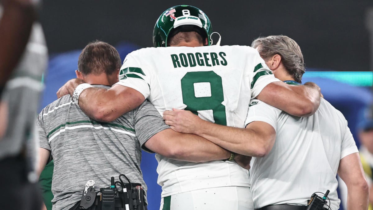 Aaron Rodgers injury highlights unfortunate reality of Jets' risky offseason trade for elder QB