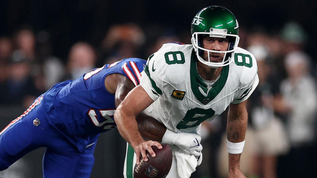 Aaron Rodgers' injury overshadows Jets' wild win over Bills. Plus, LeBron  James returning to Team USA? 